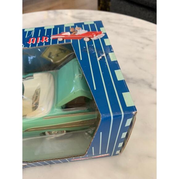 NIB Vintage Limited Edition 1:18 1957 Chevy Bel Air Surf Green Die-Cast Car - Picture 5 of 11